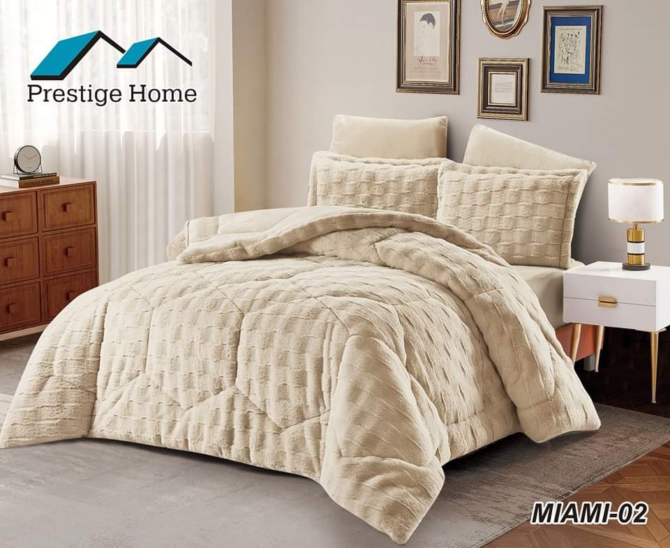 Miami Winter Comforter - Double