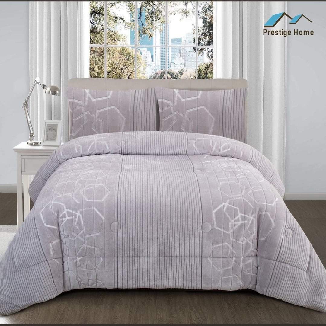 Hexagon 3-Piece Comforter Set