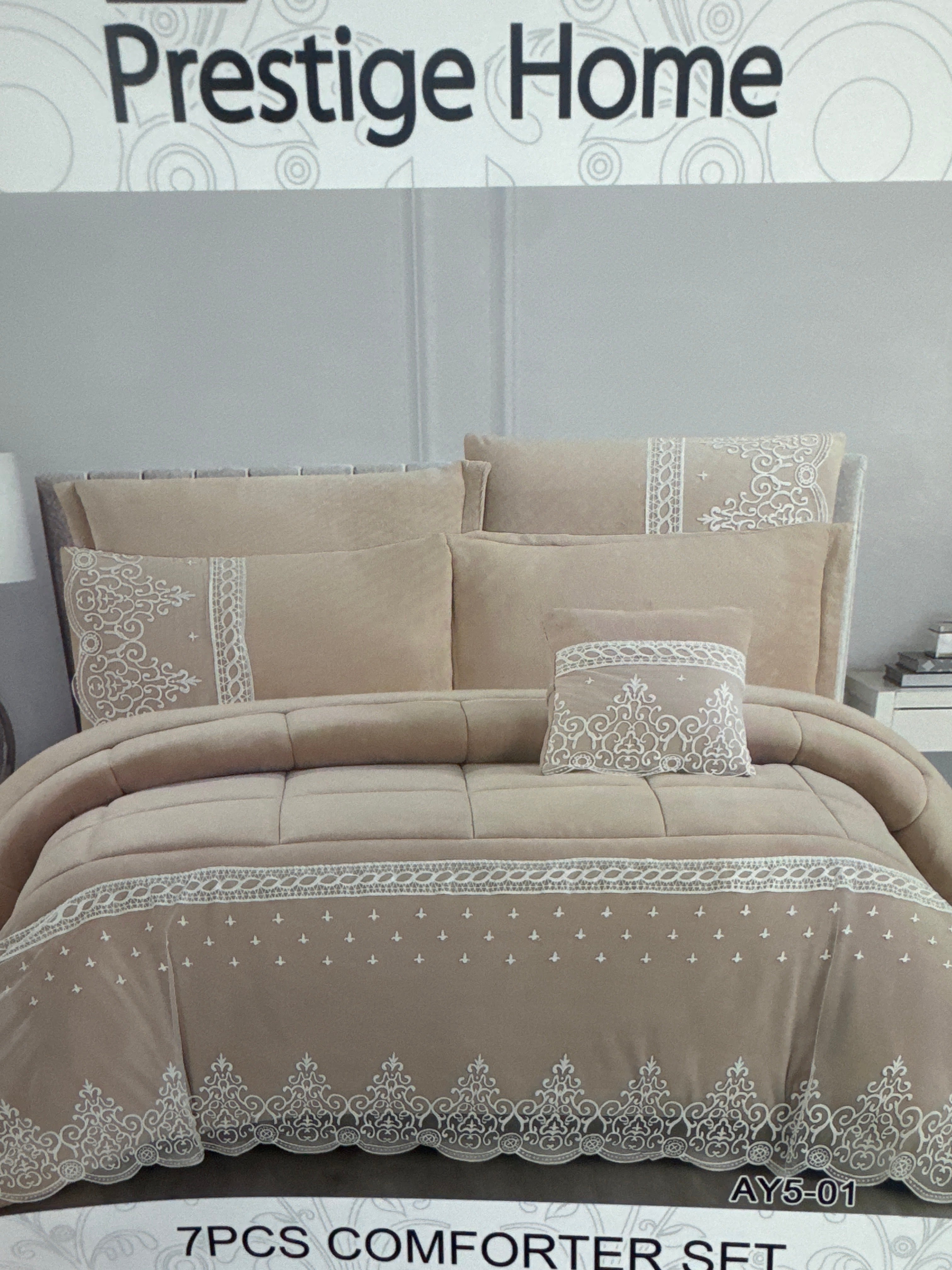 Flannel Dentelle Bridal Comforter Set - 7 Pcs