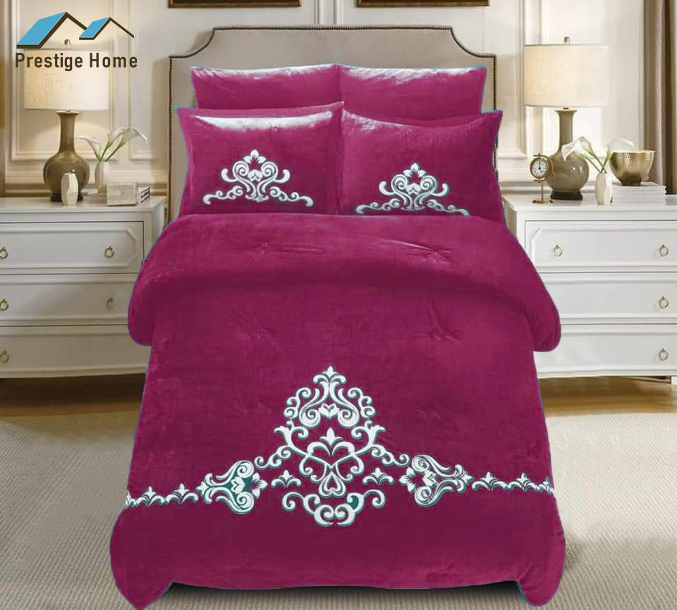 Crown Winter Comforter Set - Double