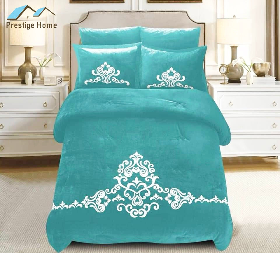 Crown Winter Comforter Set - Double