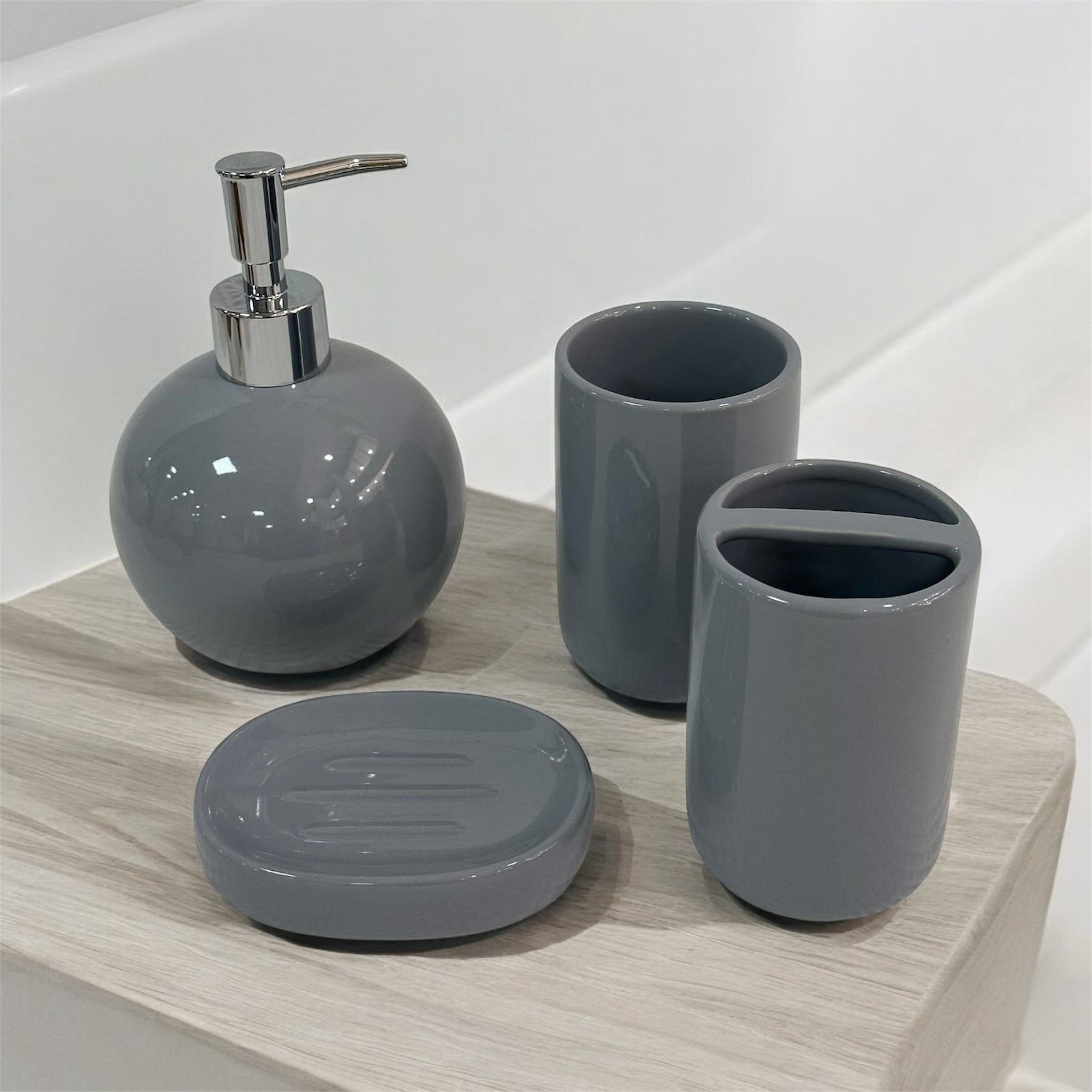 Ceramic 4-piece set