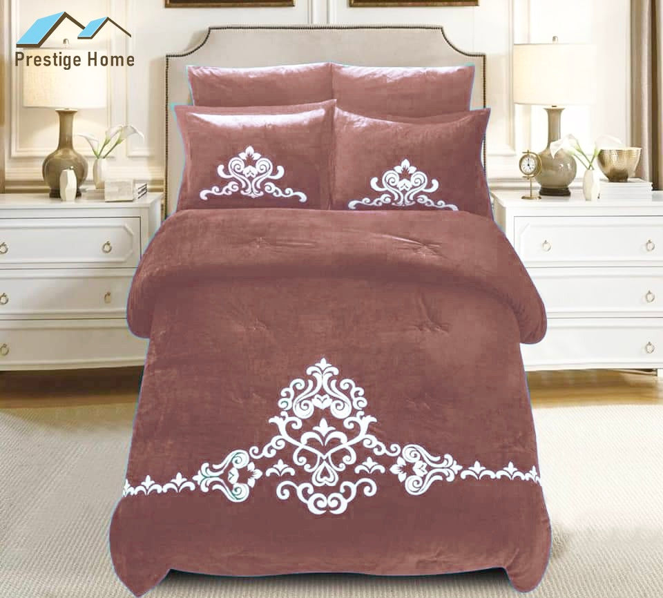 Crown Winter Comforter Set - Double