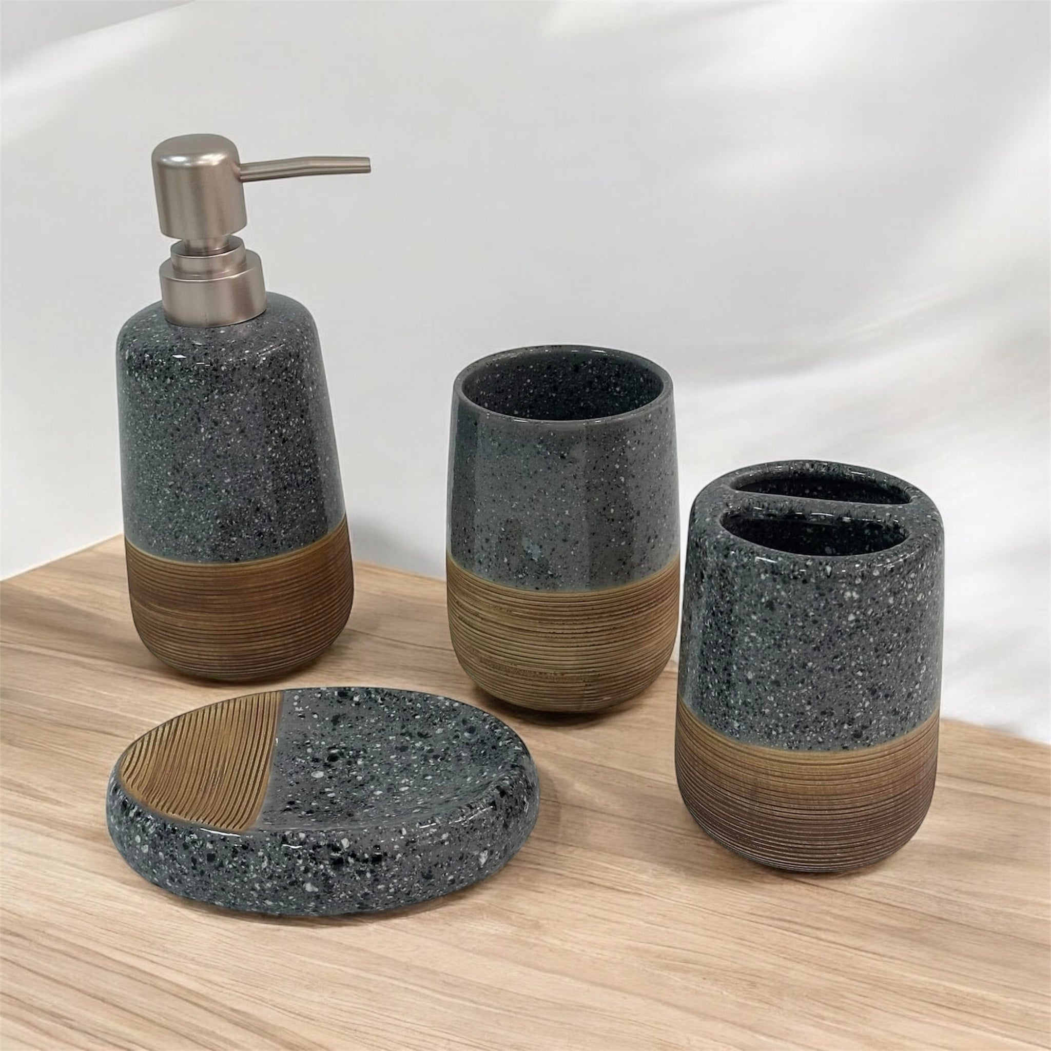 Ceramic Accessory 4-piece set