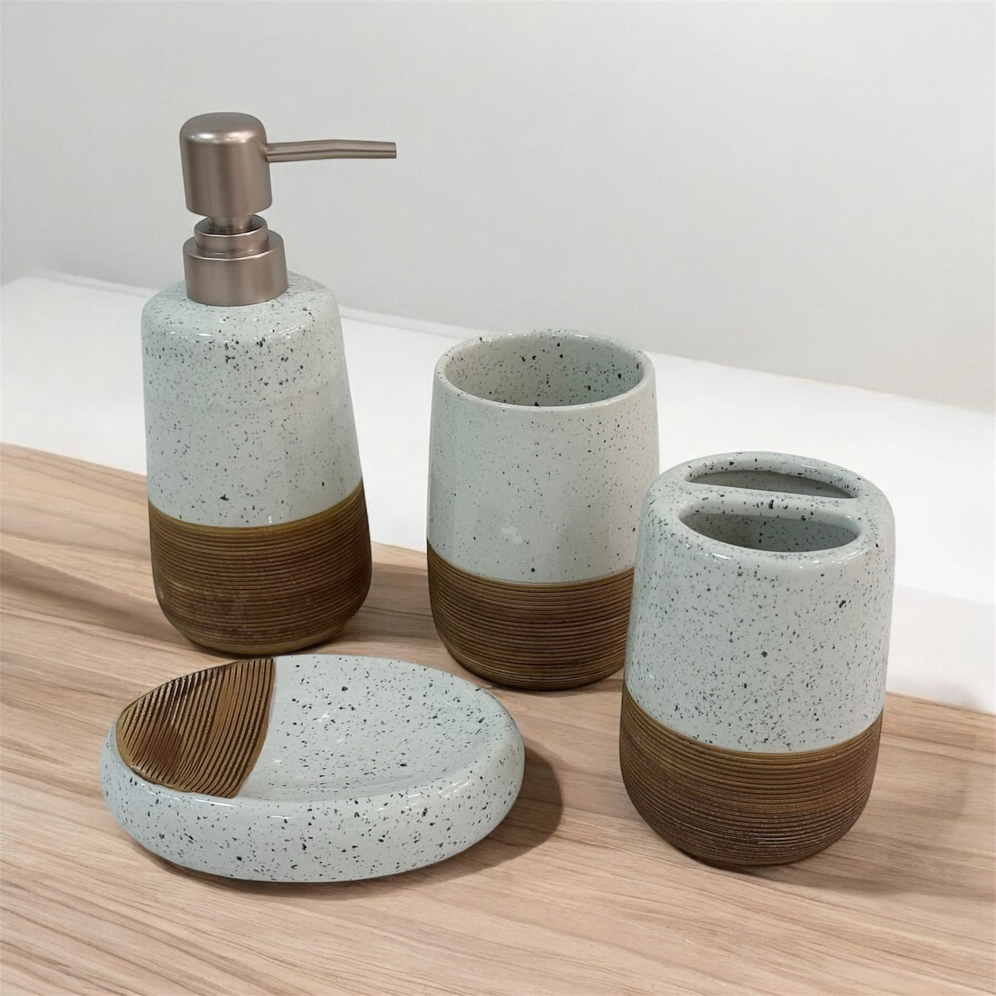 Ceramic Accessory 4-piece set
