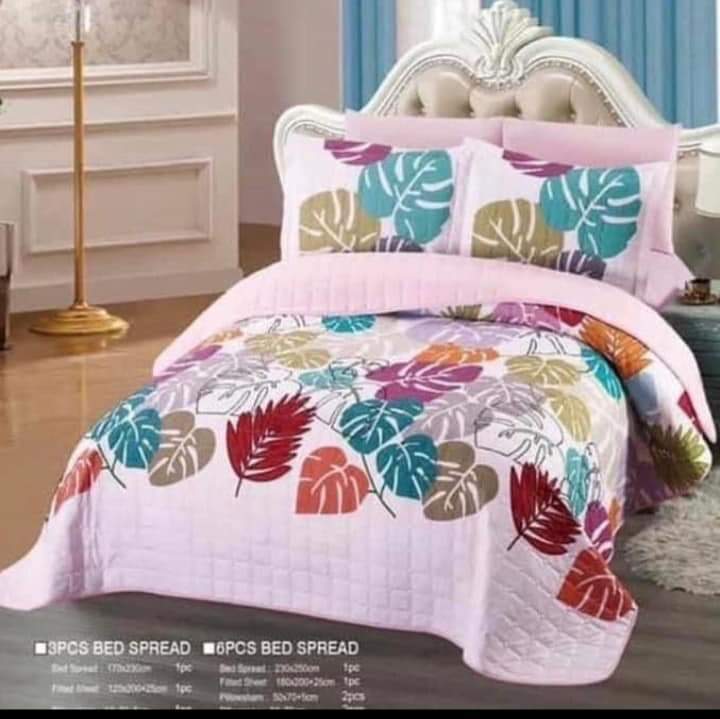 Double Bedspread Leaves Pink