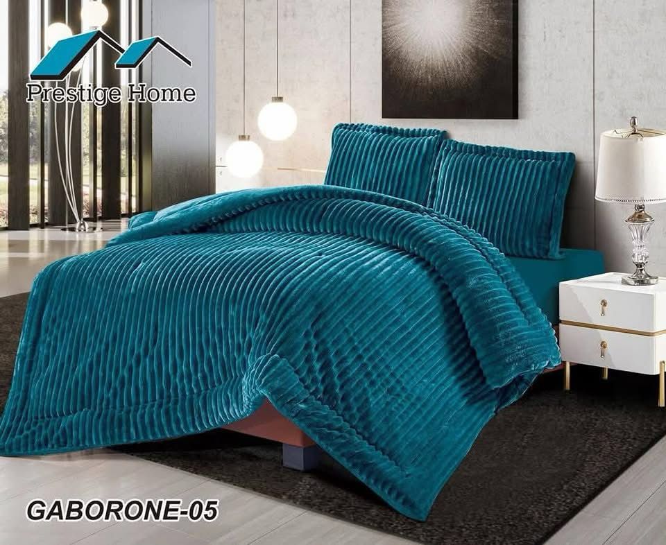 Gaborone Comforter Fur Set - Double