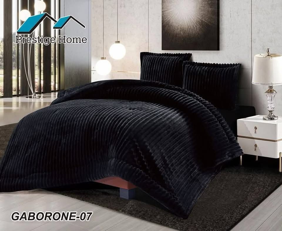 Gaborone Comforter Fur Set - Double