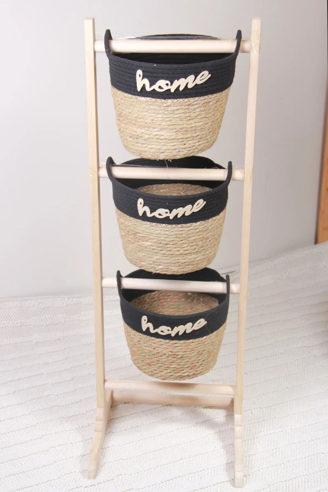 3 layers pocket stand