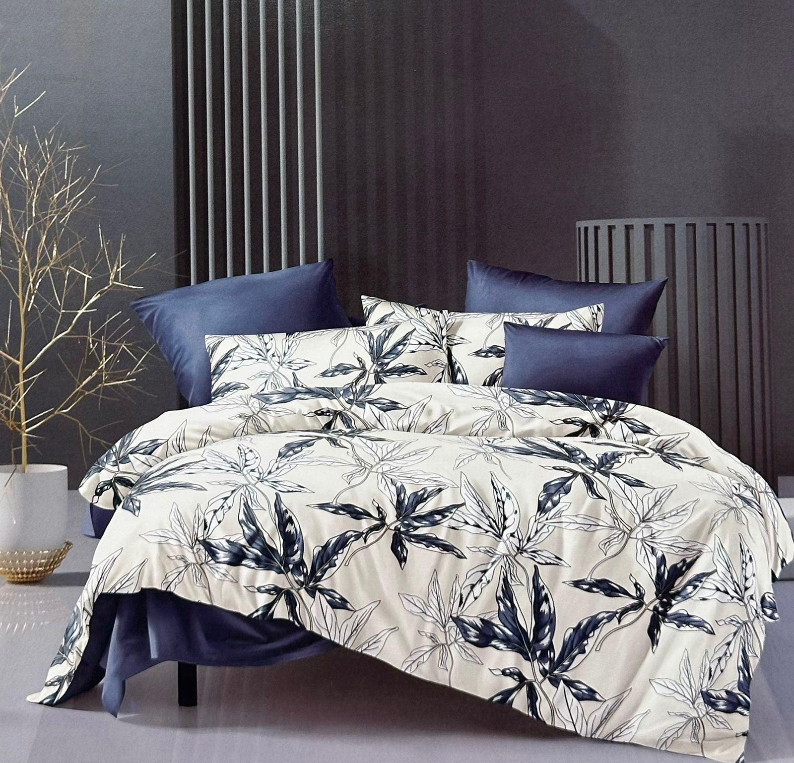 Midnight Leaves Comforter Set 4 Pcs - Double