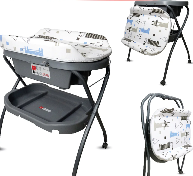 Bathtub with Changing Table