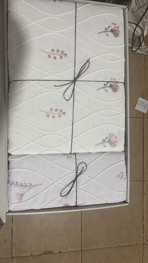 Embroidered Jacquard Pique Bedspread Set 6 pcs - Double