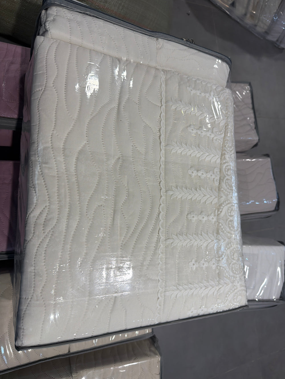 Kind Dentelle Bedspread - Double