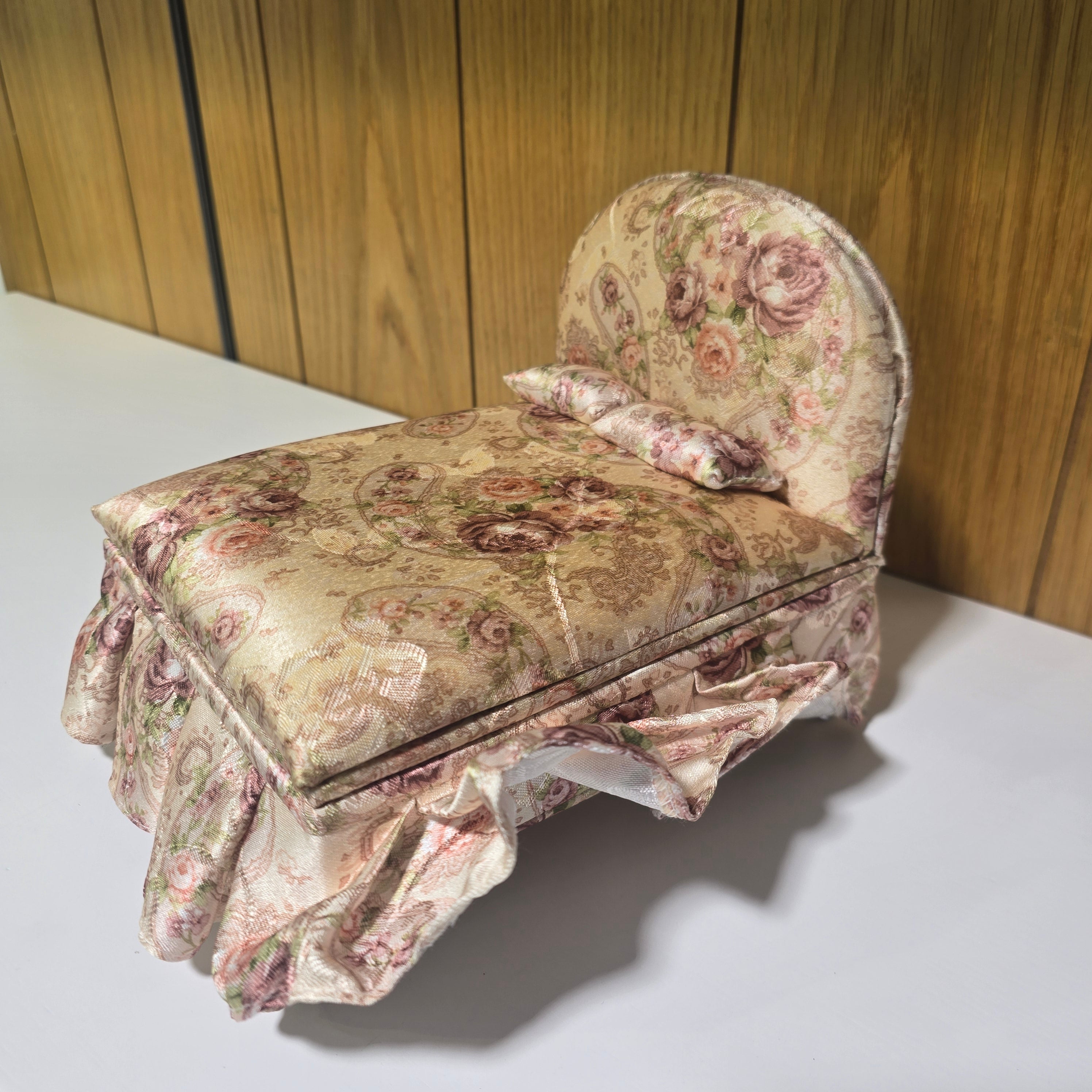 Bed Jewellery Storage